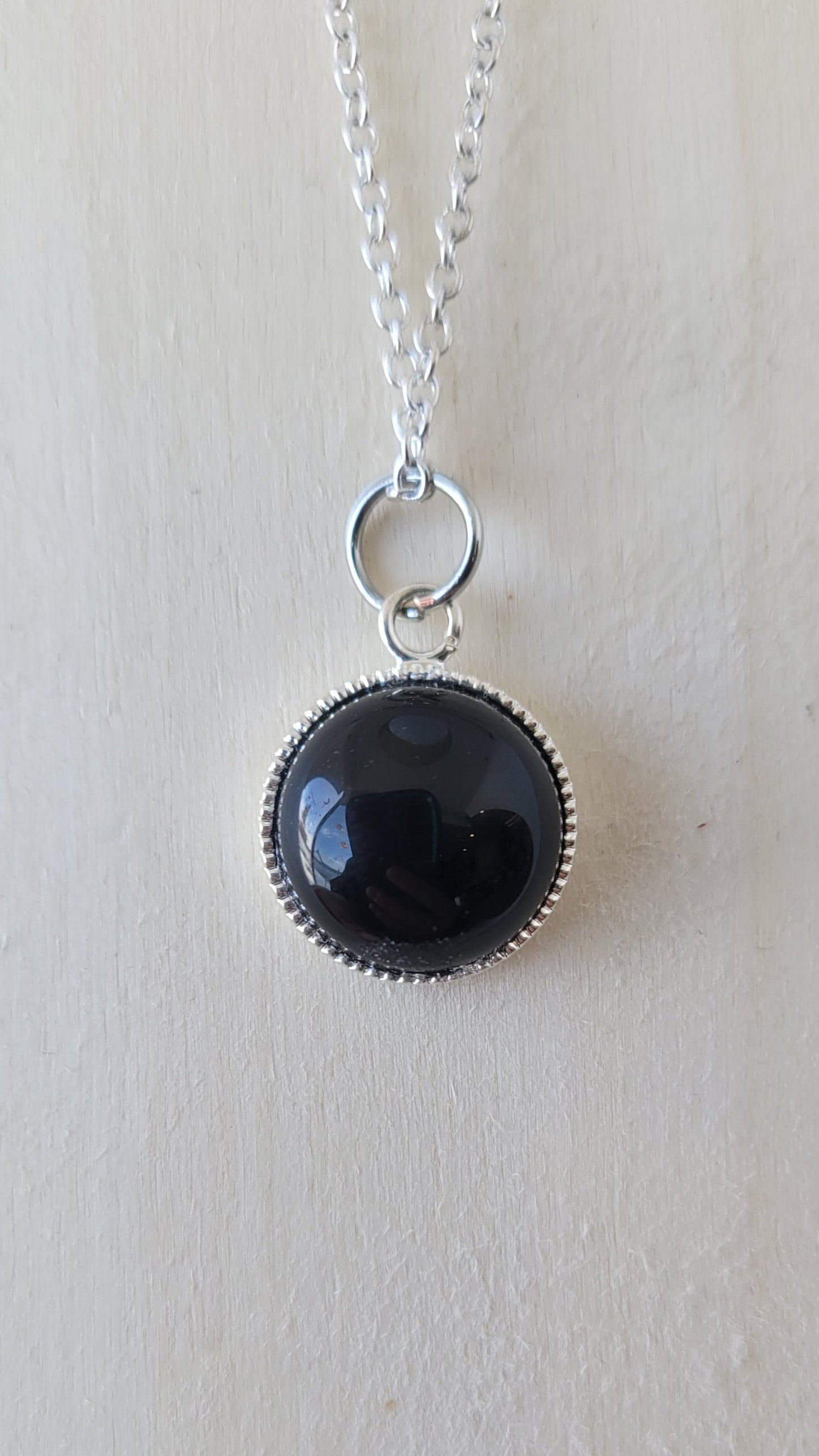 Black onyx pendant necklace