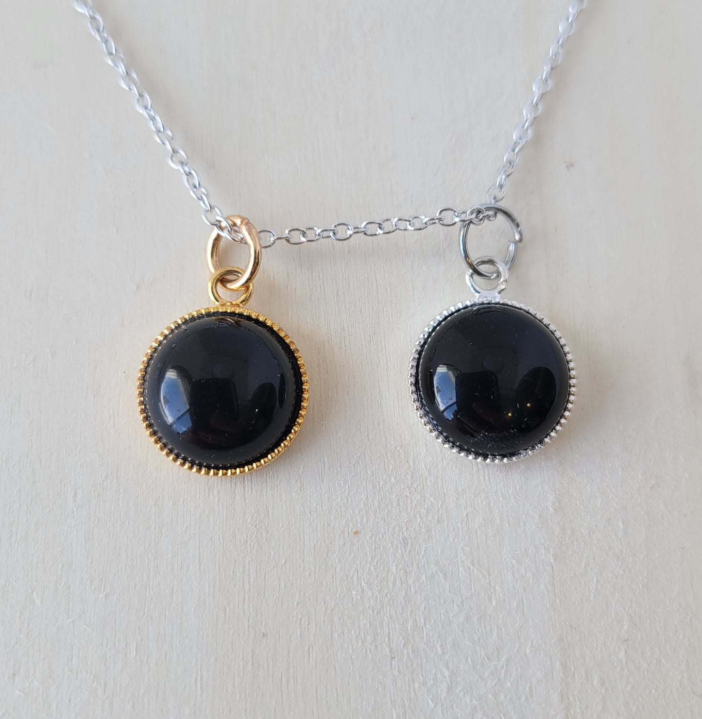 Black onyx pendant necklace