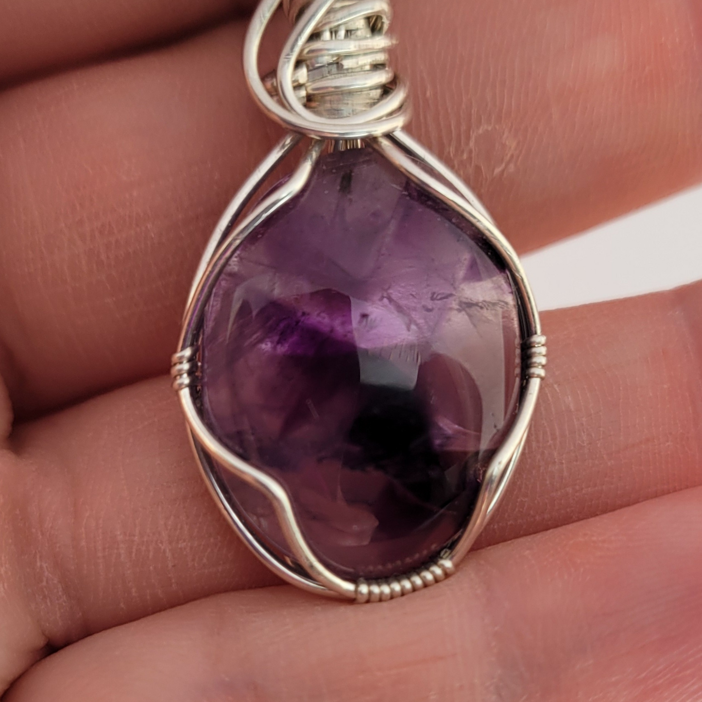 Flower Amethyst Cabochon Pendant