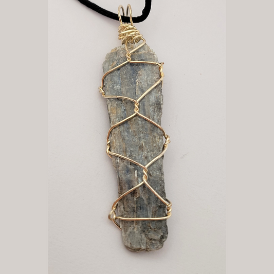 Blue kyanite