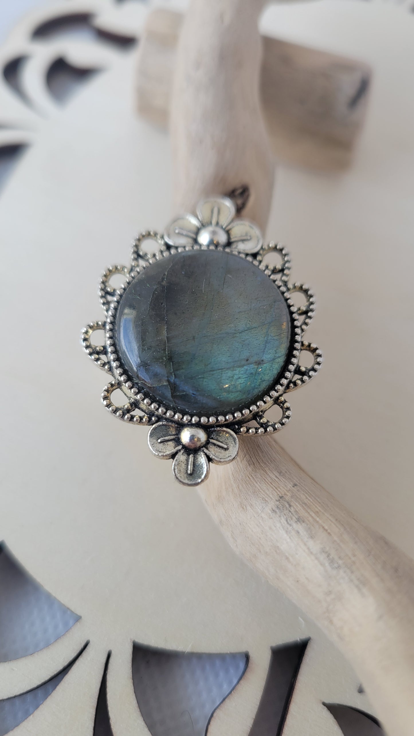 Adjustable labradorite ring